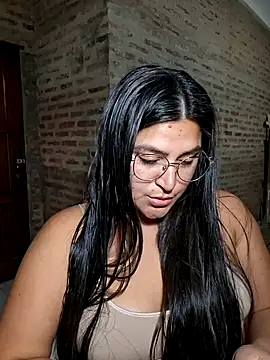 Snapshot of morenalatinaa chatting on 3, 3, 2026 morenalatinaa online show from 3, 3, 2026