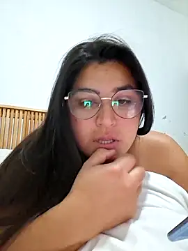 Snapshot of morenalatinaa chatting on 27, 2, 2026 morenalatinaa online show from 27, 2, 2026