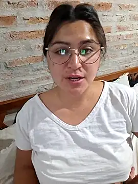 morenalatinaa online show from 16, 4, 2026