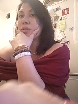 Snapshot of Ambika_beauty chatting on 9, 5, 2026 Ambika beauty online show from 9, 5, 2026