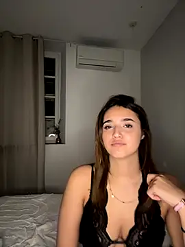 Snapshot of evaa_19 chatting on 29, 10, 2025 evaa 19 online show from 29, 10, 2025