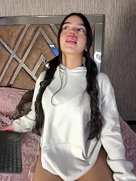 LunaMoore Pink online show from 12, 3, 2026