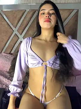 LunaMoore Pink online show from 4, 2, 2026