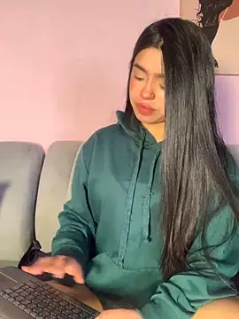 LunaMoore Pink online show from 10, 3, 2026