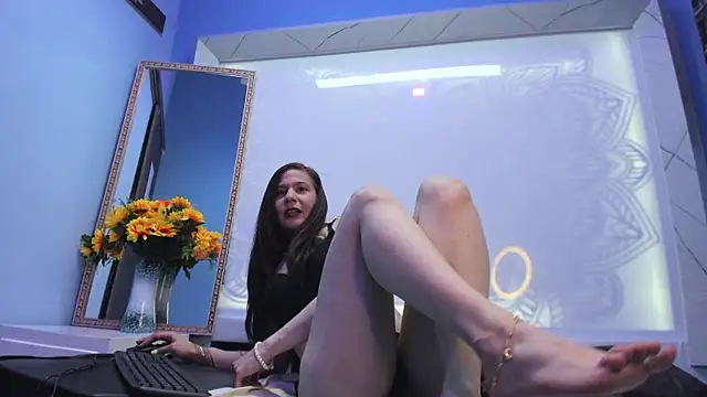 Kylie Bloom online show from 10, 1, 2026