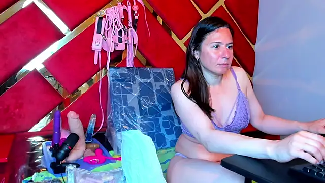 Kylie Bloom online show from 5, 5, 2026