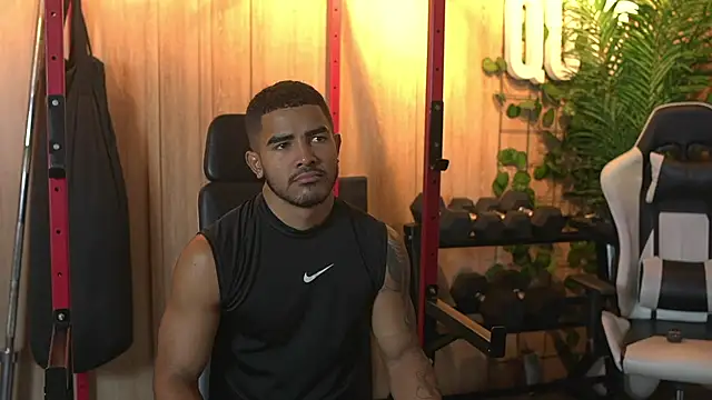 Snapshot of Reik_Vonn chatting on 10, 11, 2025 Reik Vonn online show from 10, 11, 2025