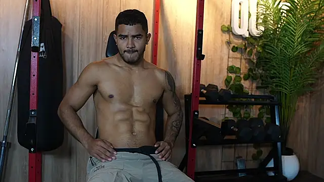 Snapshot of Reik_Vonn chatting on 14, 11, 2025 Reik Vonn online show from 14, 11, 2025