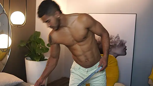 Snapshot of Reik_Vonn chatting on 25, 11, 2025 Reik Vonn online show from 25, 11, 2025