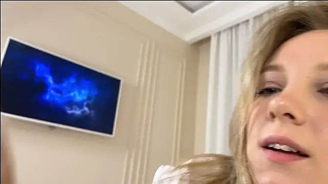 AIicaparkerc online show from 16, 10, 2025