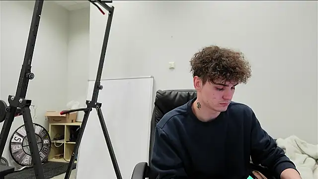 Snapshot of Nick_Phillip chatting on 29, 11, 2025 Nick Phillip online show from 29, 11, 2025