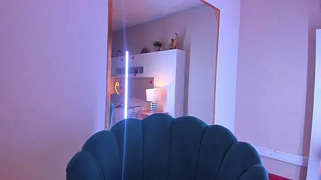 HollyPeach online show from 28, 2, 2026