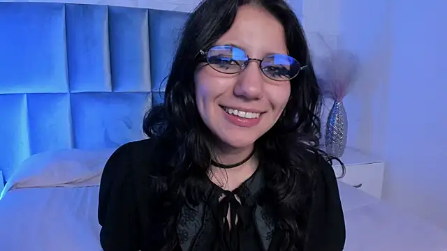 HollyPeach online show from 19, 5, 2026