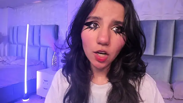 HollyPeach online show from 11, 2, 2026