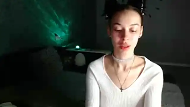 Daphne Darkthorn online show from 19, 11, 2025