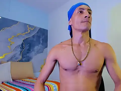 latin crissex online show from 24, 10, 2025