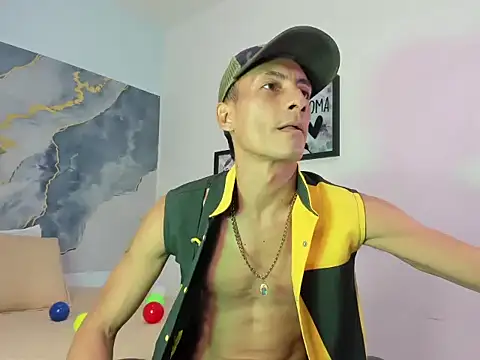 latin crissex online show from 7, 11, 2025