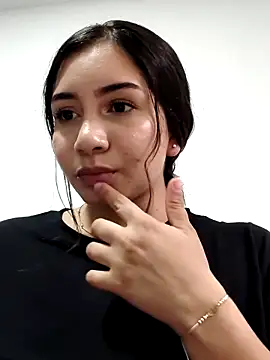 sophia salazar18 online show from 28, 10, 2025