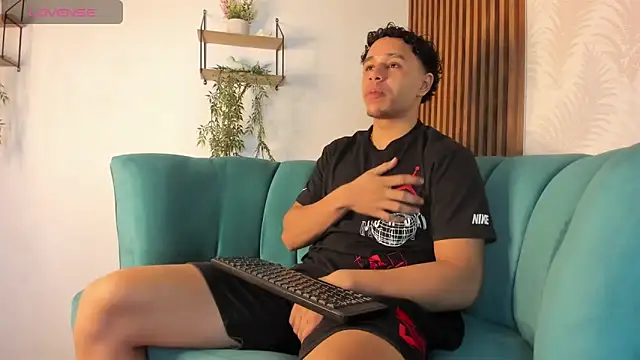 Adrian Volt online show from 18, 12, 2025