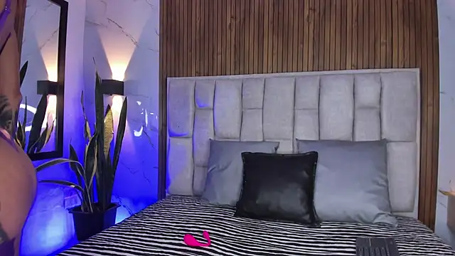 Sassha ferrer online show from 3, 3, 2026