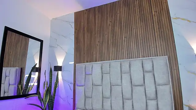 Sassha ferrer online show from 3, 12, 2025