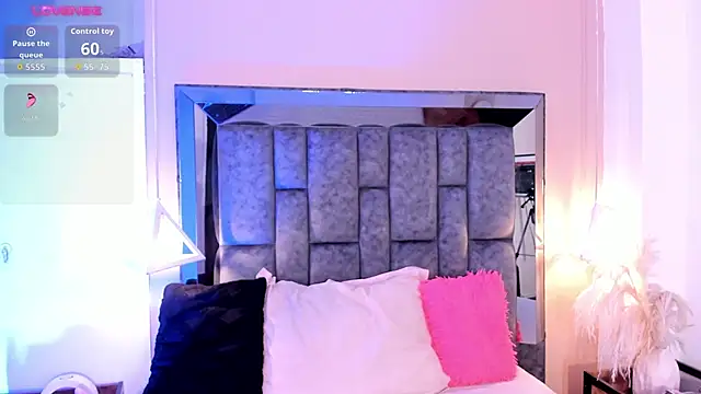 SofiRuiz  online show from 7, 1, 2026