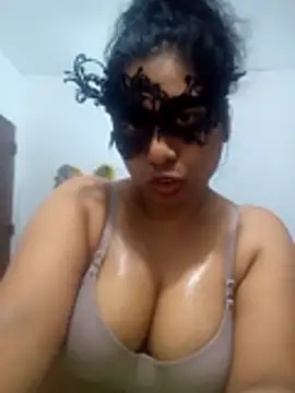 Expose Queen online show from 28, 7, 2026