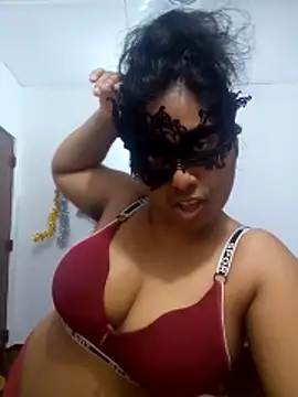 Expose Queen online show from 21, 4, 2026