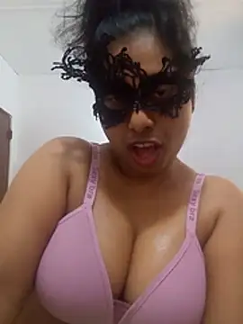 Expose Queen online show from 24, 7, 2026