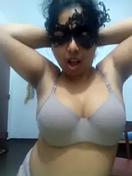 Expose Queen online show from 28, 7, 2026