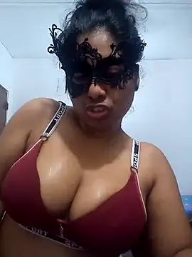 Expose Queen online show from 29, 4, 2026