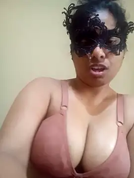 Expose Queen online show from 11, 3, 2026