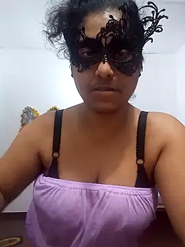 Expose Queen online show from 19, 5, 2026