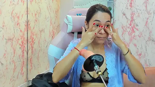 GabbiePrice online show from 16, 10, 2025