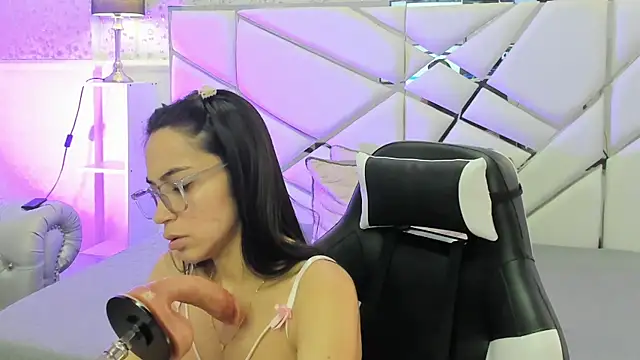 Snapshot of GabbiePrice chatting on 15, 6, 2026 GabbiePrice online show from 15, 6, 2026