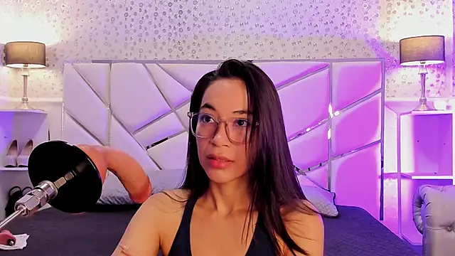 GabbiePrice online show from 13, 3, 2026