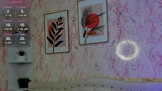 GabbiePrice online show from 6, 11, 2025