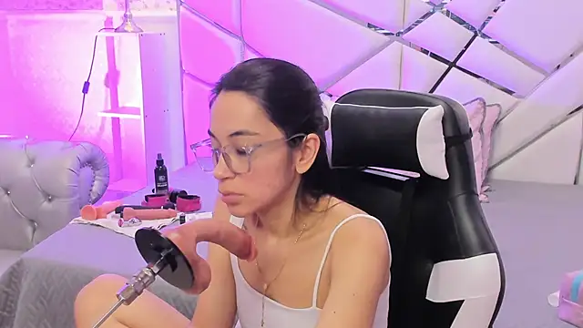 Snapshot of GabbiePrice chatting on 16, 6, 2026 GabbiePrice online show from 16, 6, 2026