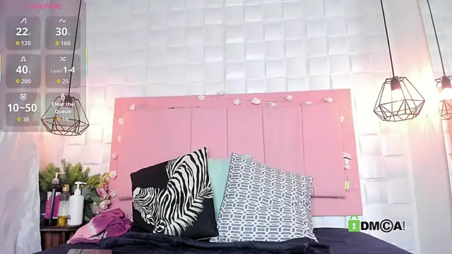 Lunaamorena  online show from 8, 1, 2026