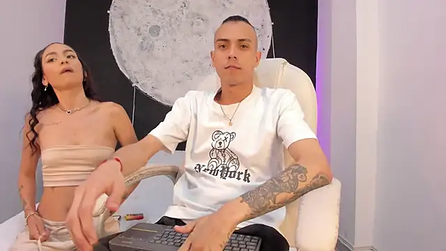 DerryAndIzzy online show from 12, 10, 2025