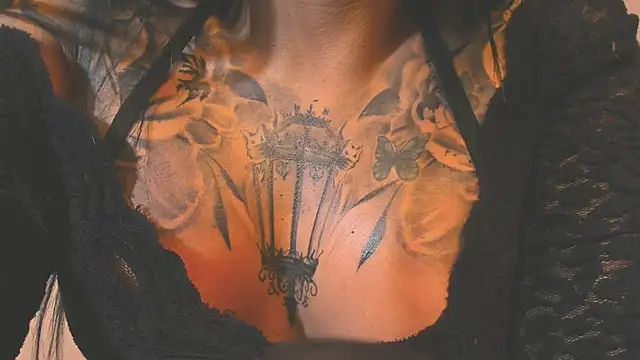 BiancaValentinna online show from 25, 10, 2025