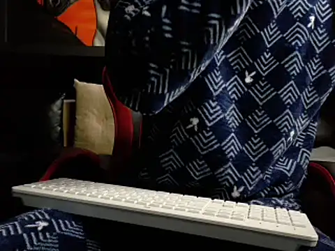 Molotov Explosive online show from 24, 10, 2025