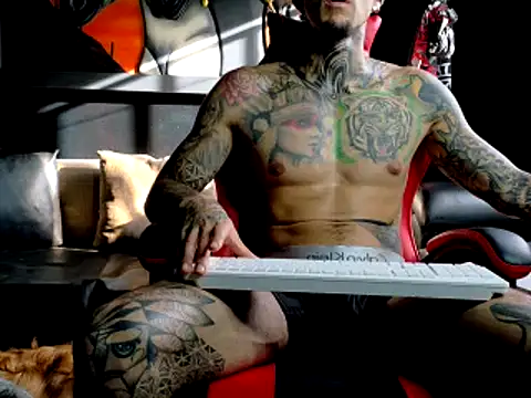 Molotov Explosive online show from 25, 10, 2025