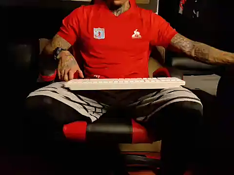 Molotov Explosive online show from 7, 11, 2025