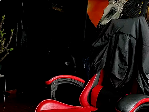 Molotov Explosive online show from 15, 2, 2026