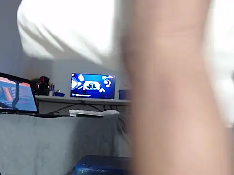 Snapshot of TinyStarz chatting on 1, 12, 2025 TinyStarz online show from 1, 12, 2025