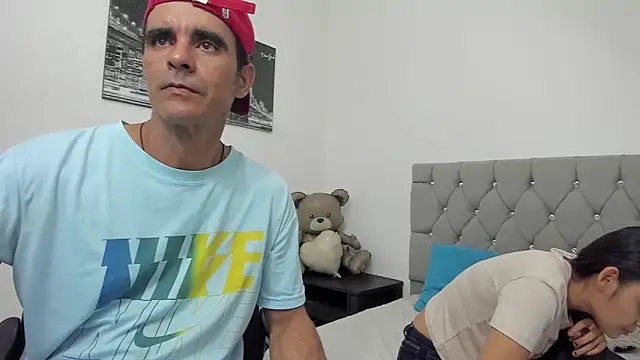 Snapshot of Sofi_And_Santy chatting on 19, 2, 2026 Sofi And Santy online show from 19, 2, 2026