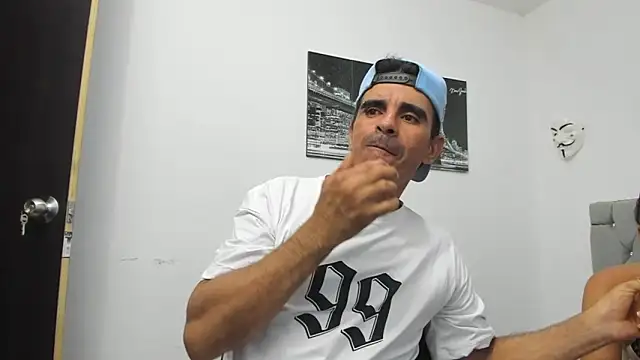 Sofi And Santy online show from 14, 11, 2025