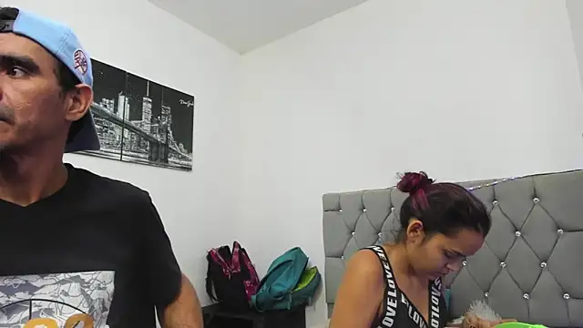 Snapshot of Sofi_And_Santy chatting on 1, 2, 2026 Sofi And Santy online show from 1, 2, 2026