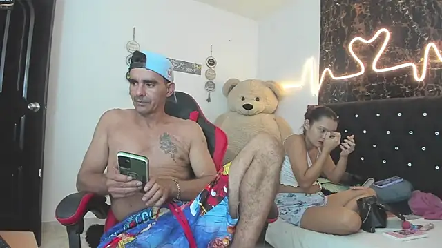 Sofi And Santy online show from 6, 6, 2026